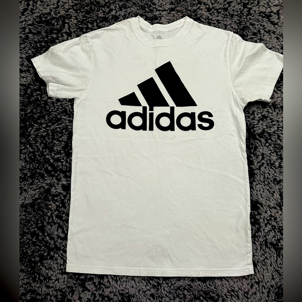 Adidas T-shirt